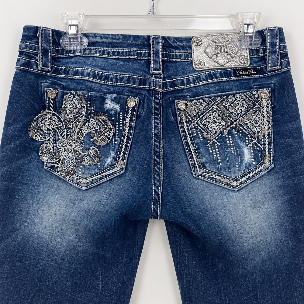 Miss Me Jeans Sz 27 Rhinestone Fleur de Lis Embellished Mid Rise Skinny Straight